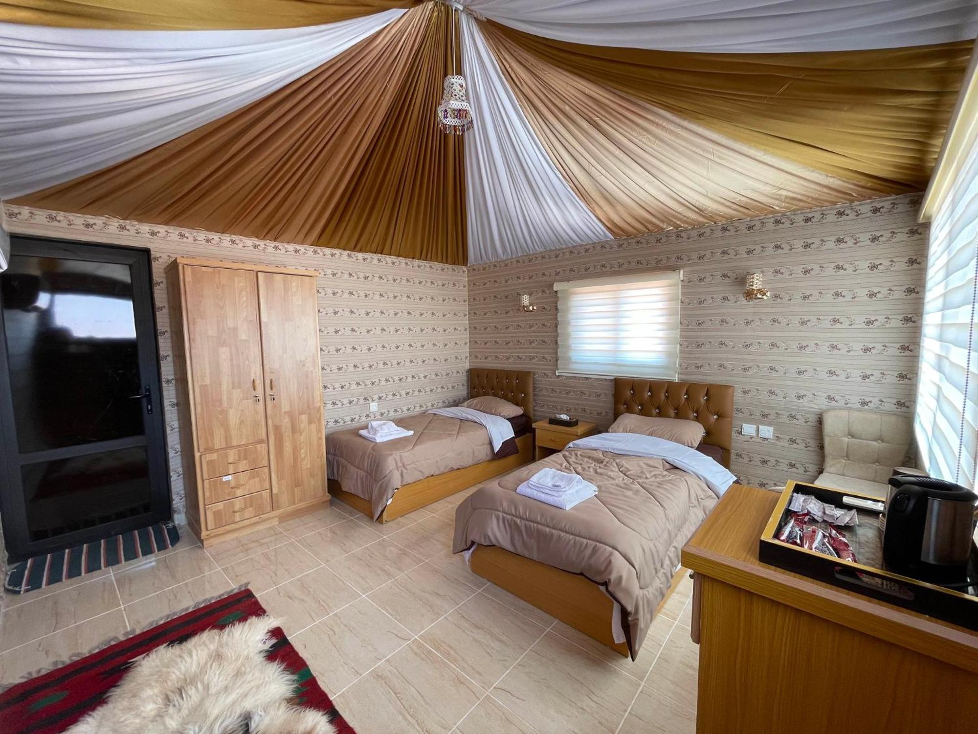 Desert Moon Camp Wadi Rum Exterior photo